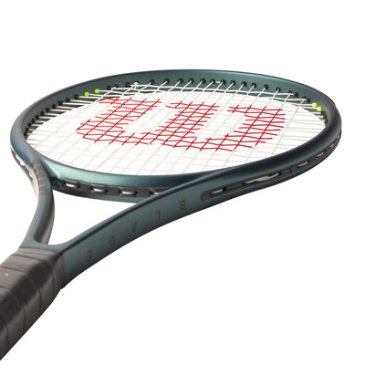 Tennis racquet Wilson Blade 100L v9