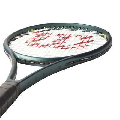 Tennis racquet Wilson Blade 100UL v9