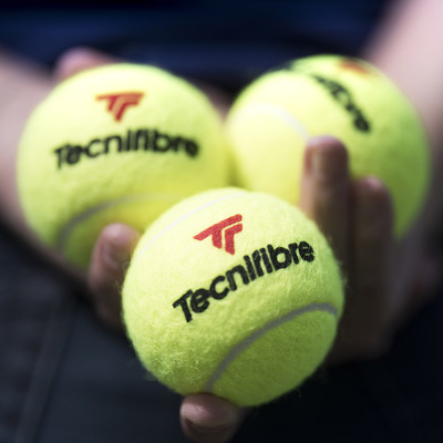 Piłki Tecnifibre X-One karton 18x4szt.